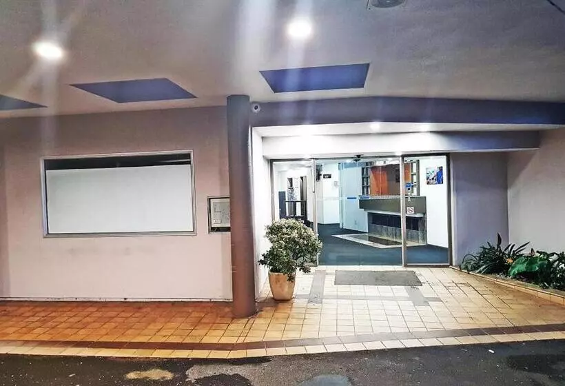 Fotos del hotel Airport Palms Hotel:  2