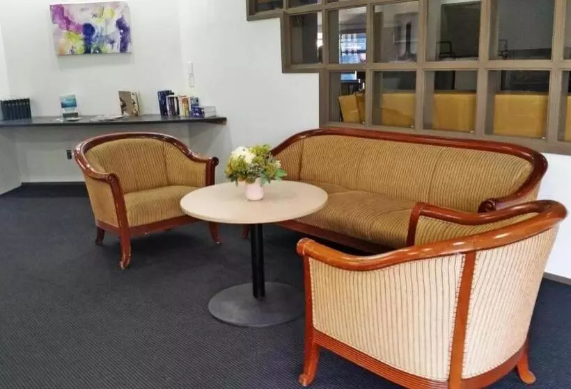 Fotos del hotel Airport Palms Hotel:  11