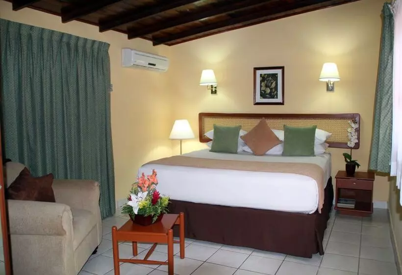 Best Western Las Mercedes Airport