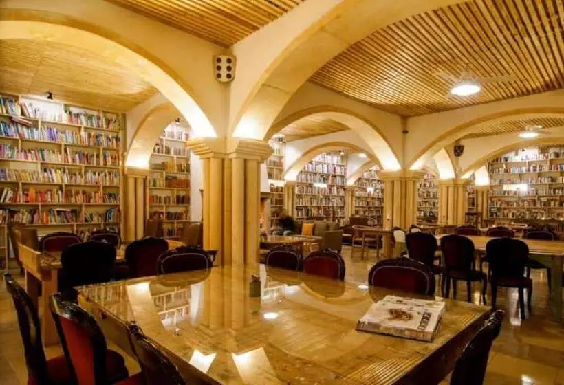 The Literary Man Obidos