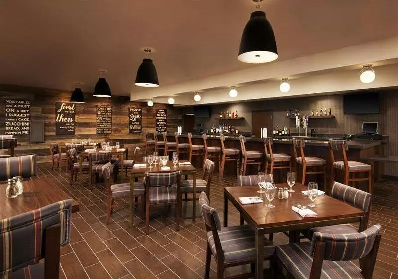 Fotos del hotel Four Points By Sheraton Phoenix South Mountain:  6