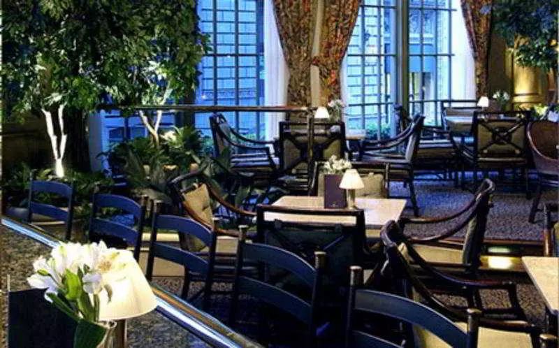 Fotos del hotel Mayflower Park Hotel:  4