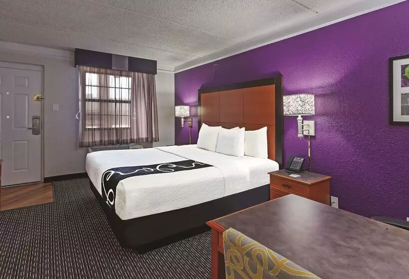 Fotos del hotel Travelodge By Wyndham Houston Cyfair:  23