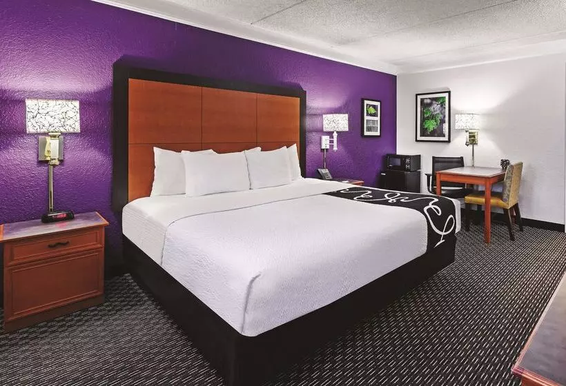 Fotos del hotel Travelodge By Wyndham Houston Cyfair:  16