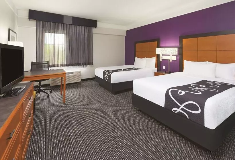 Fotos del hotel Travelodge By Wyndham Houston Cyfair:  22