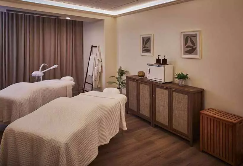 Fotos del hotel Hilton Waikiki Beach:  2