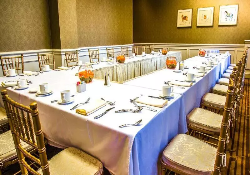 Fotos del hotel Warwick Melrose:  4