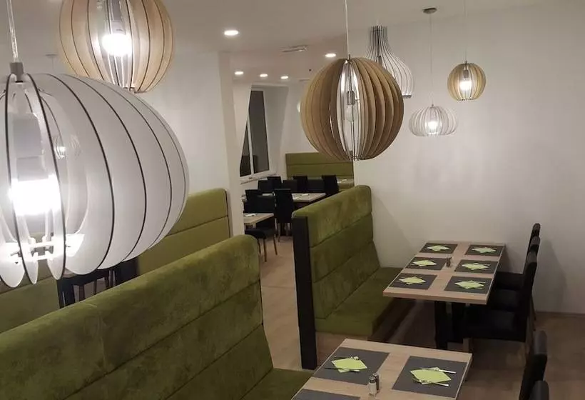 Fotos del hotel Alpina:  11