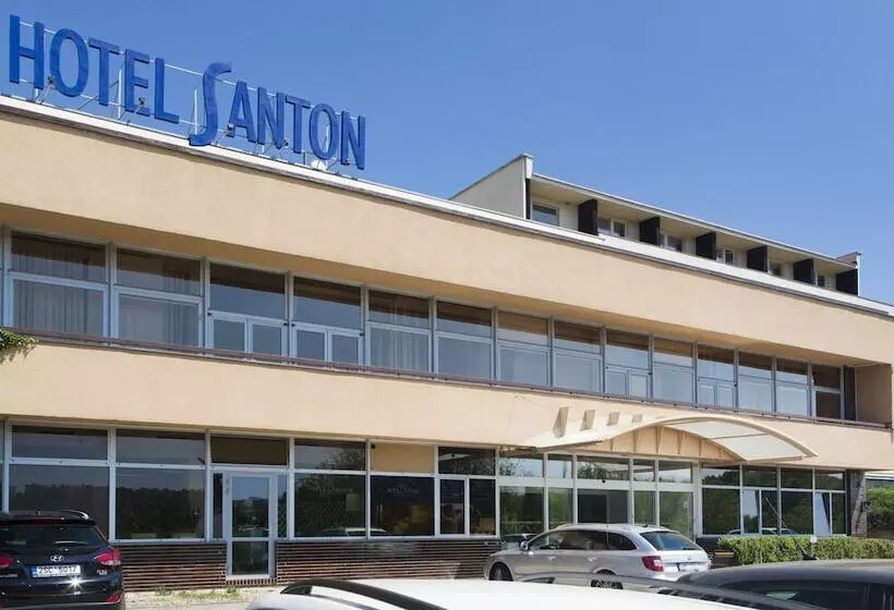 Fotos del hotel Orea Resort Santon Brno:  4