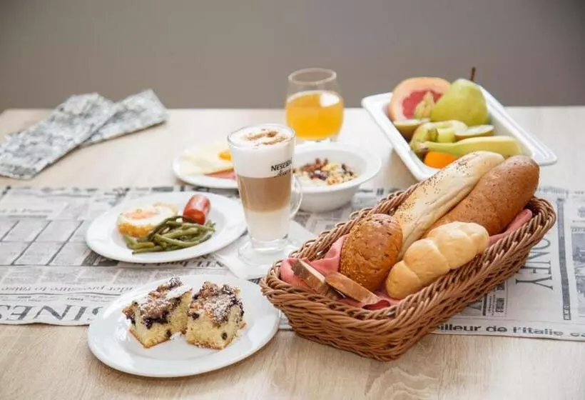 Fotos del hotel Praha:  4