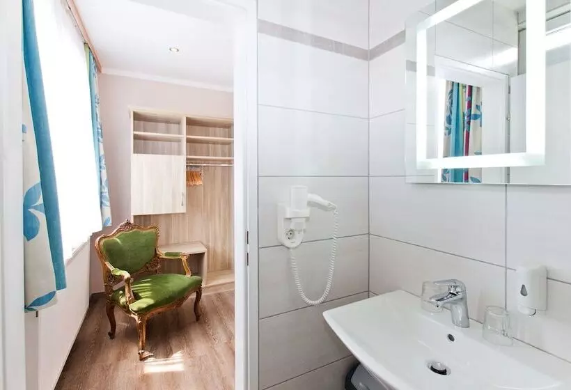 Fotos del hotel Das Junior By Max 70:  4