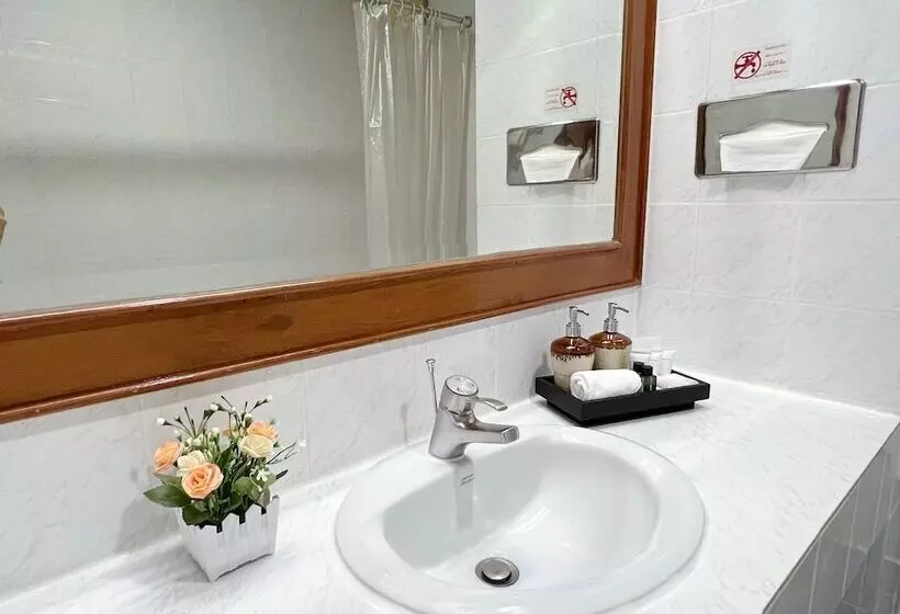 Fotos del hotel The Promenade:  15