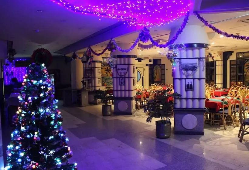 Fotos del hotel Gaddis Hotel, Suites And Apartments:  10