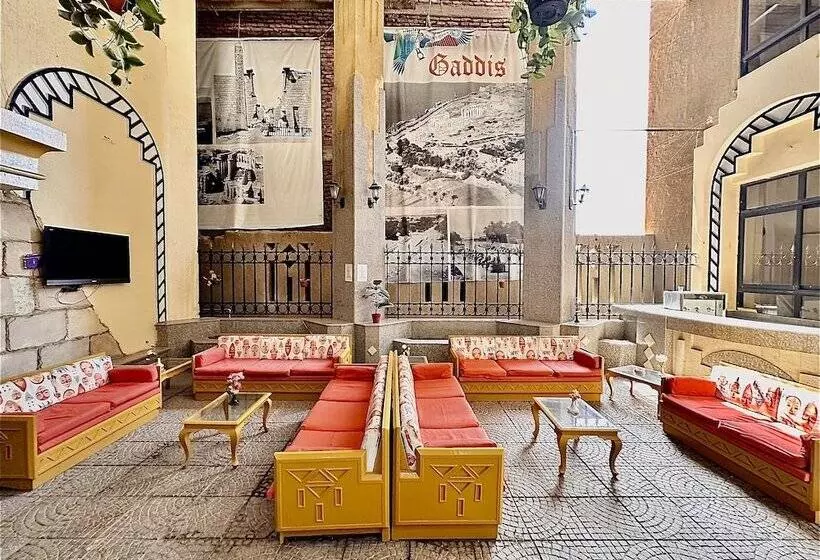 Fotos del hotel Gaddis Hotel, Suites And Apartments:  4