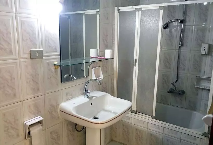 Fotos del hotel Gaddis Hotel, Suites And Apartments:  12