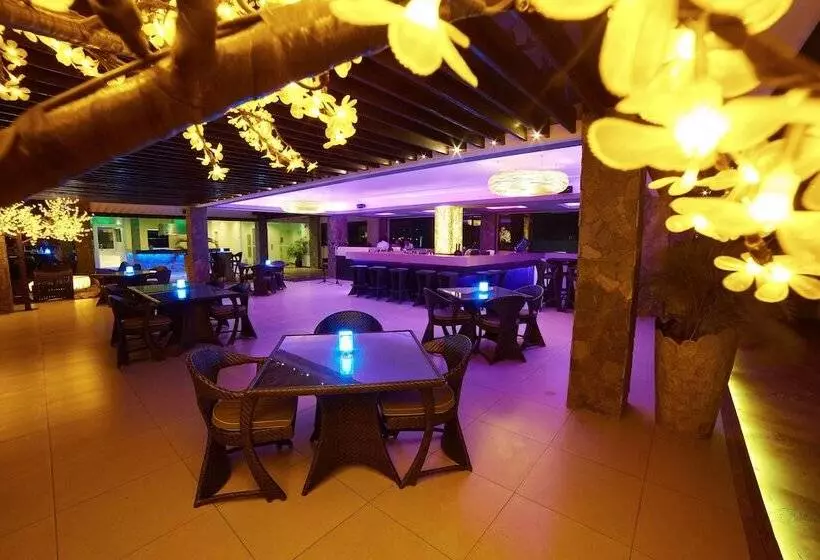 Fotos del hotel Cebu White Sands Resort And Spa:  6