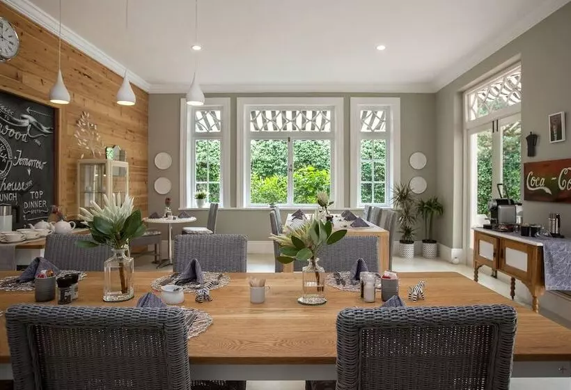 Fotos del hotel Summerwood Guest House:  10