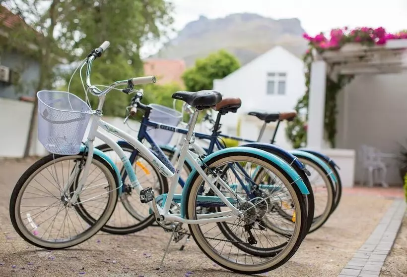 Fotos del hotel Summerwood Guest House:  5