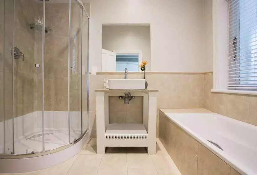 Fotos del hotel Summerwood Guest House:  15