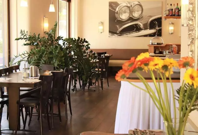 Fotos del hotel Neufeld:  3