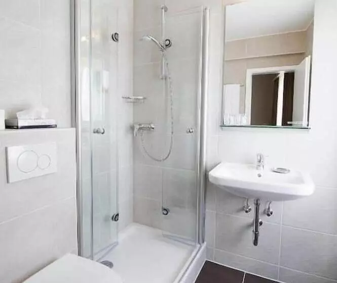 Fotos del hotel Neufeld:  13