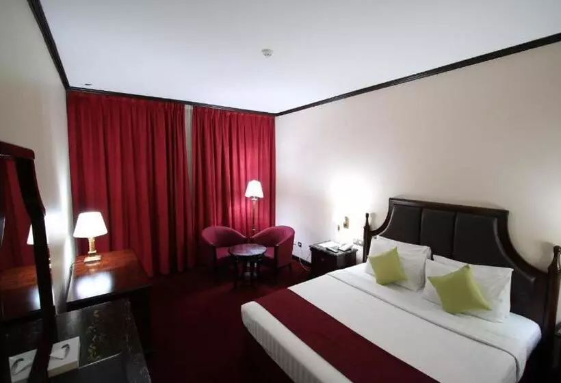 Fotos del hotel Mayfair:  5