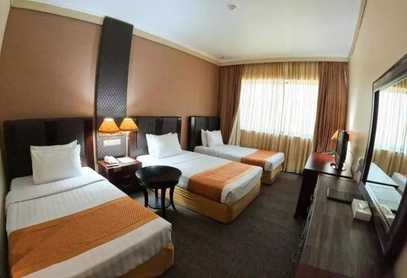 Fotos del hotel Mayfair:  8