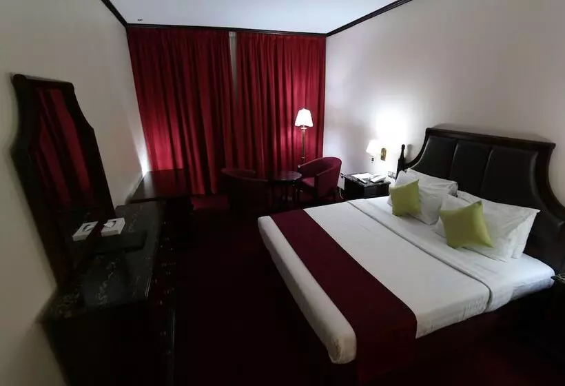 Fotos del hotel Mayfair:  12