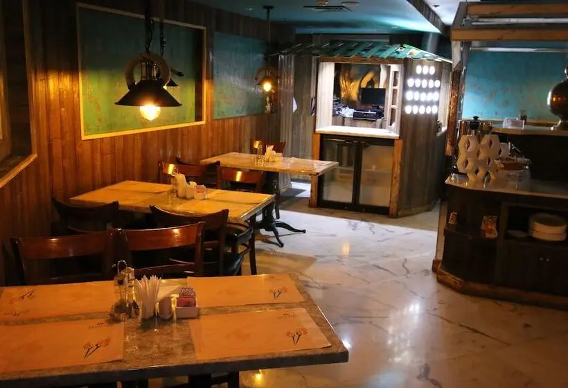 Fotos del hotel Mayfair:  28