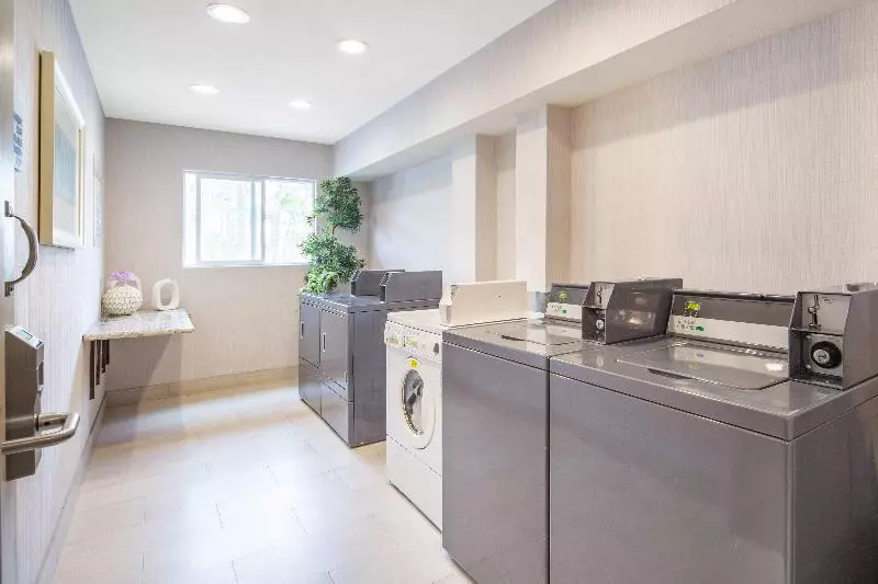 Fotos del hotel Holiday Inn Express  & Suites San Diego Airport  Old Town, An Ihg:  22