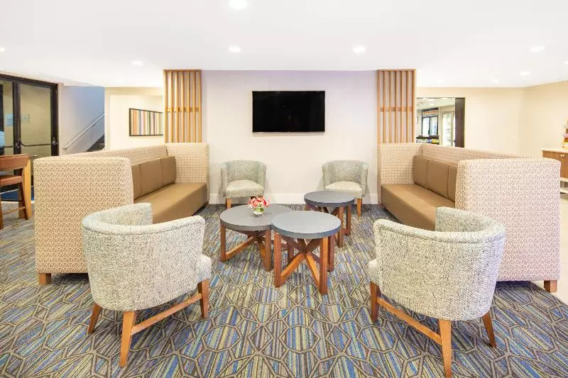 Fotos del hotel Holiday Inn Express  & Suites San Diego Airport  Old Town, An Ihg:  2
