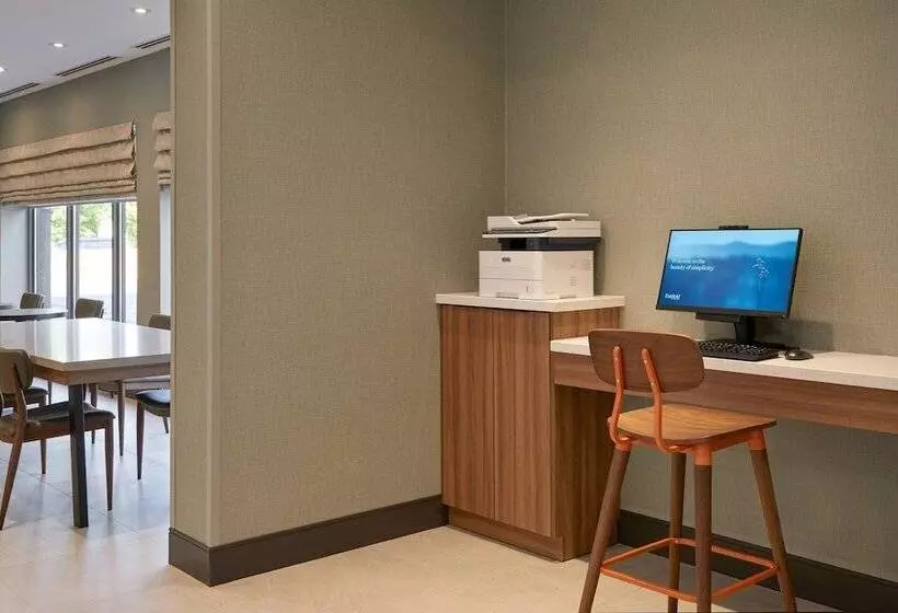 Fotos del hotel Travelodge  By Wyndham Niagara Falls By The Falls:  10