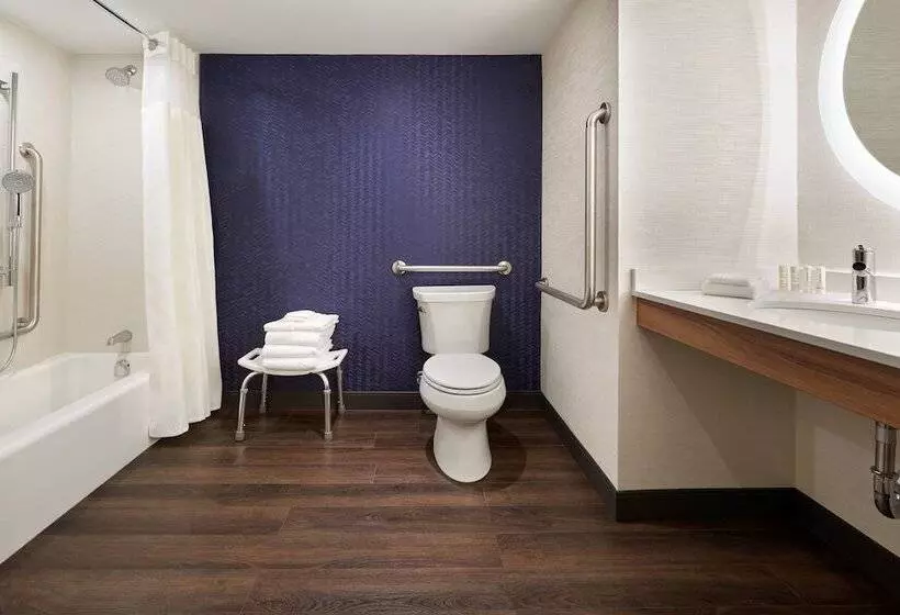 Fotos del hotel Travelodge  By Wyndham Niagara Falls By The Falls:  8