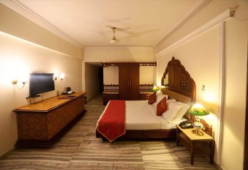 Fotos del hotel Hilltop Palace:  16