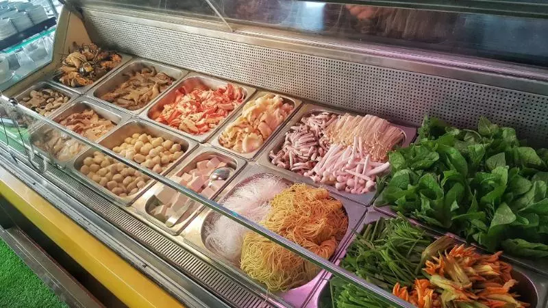 Fotos del hotel First Hotel:  3