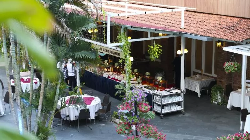 Fotos del hotel First Hotel:  5