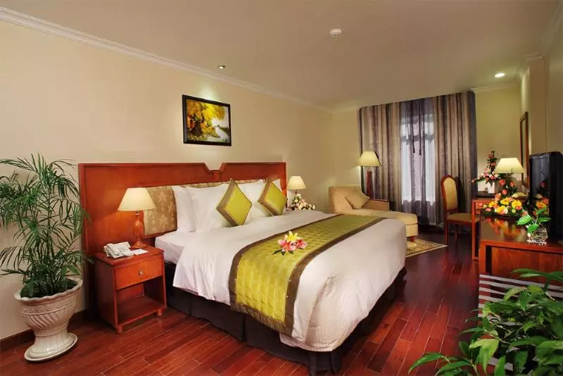 Fotos del hotel First Hotel:  14