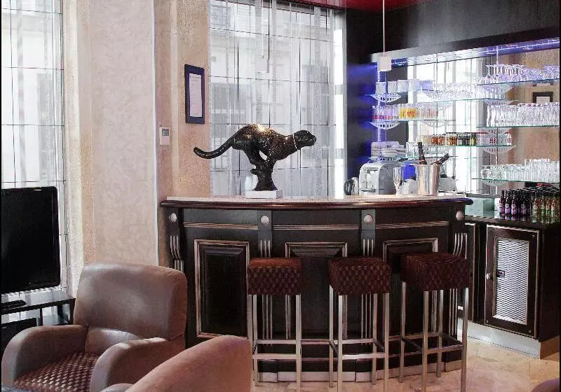 Fotos del hotel Grand Hotel Francais:  8