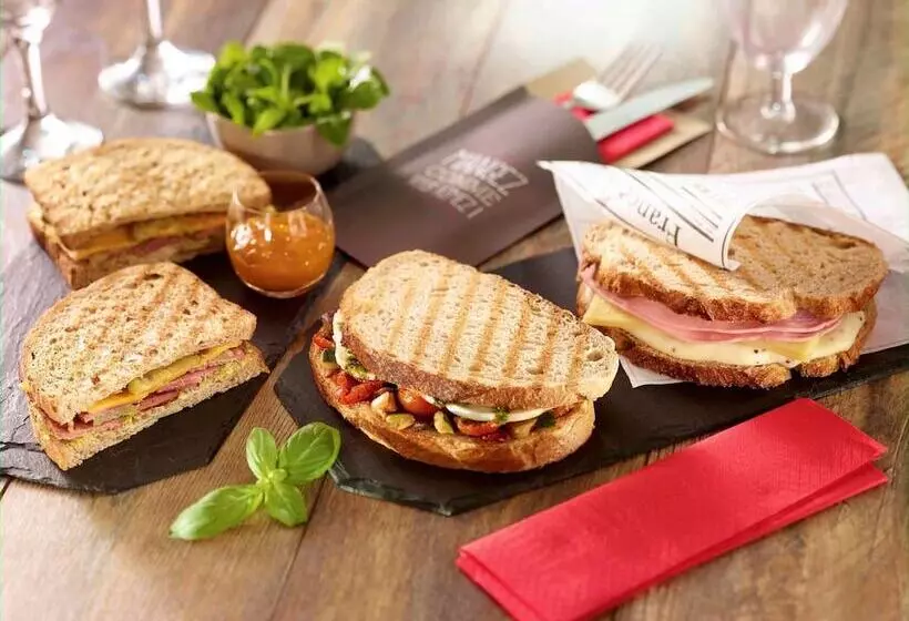 Fotos del hotel Ibis Nice Centre Gare:  21