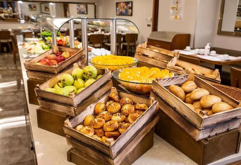 Fotos del hotel Erboy:  10