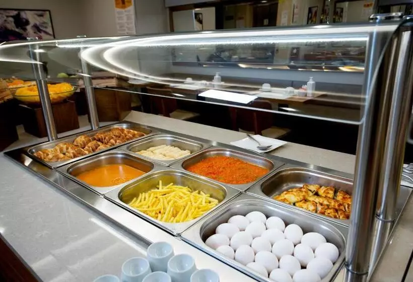 Fotos del hotel Erboy:  12