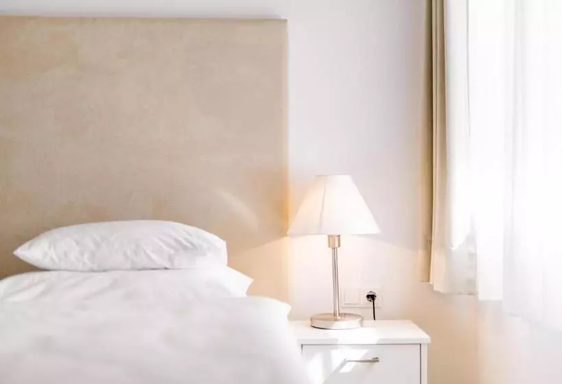 Fotos del hotel See Dr. Jilly:  22