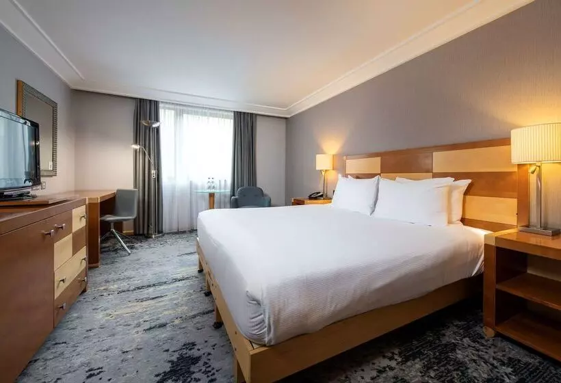 Fotos del hotel Doubletree By Hilton Swindon:  7