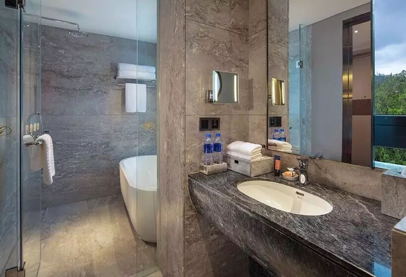 Fotos del hotel Grand Bay Hotel Zhuhai:  8