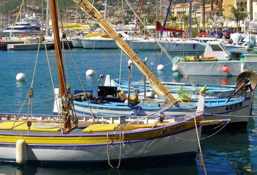 Fotos del hotel Grand Hôtel De Calvi:  8