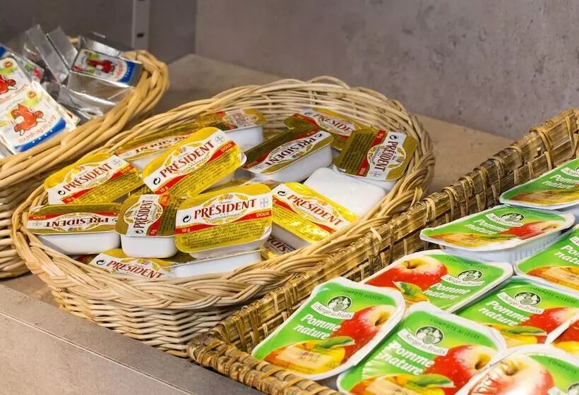 Fotos del hotel Hôtel Du Plat D'etain:  23