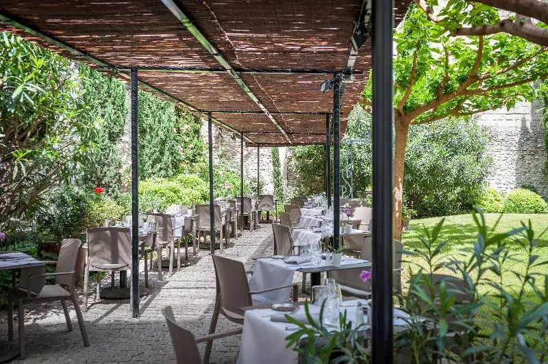 Fotos del hotel Hôtel Cloitre Saint Louis Avignon:  12