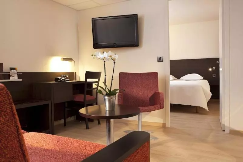 Fotos del hotel Escale Oceania Aix-en-provence:  18