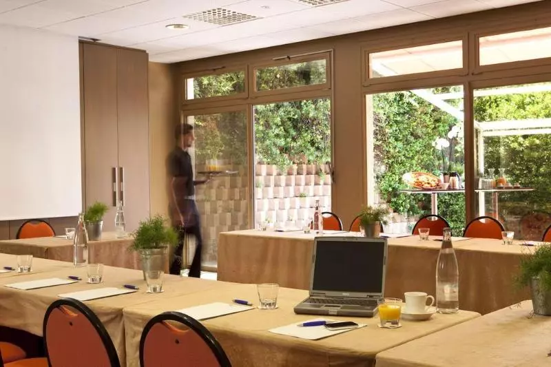 Fotos del hotel Escale Oceania Aix-en-provence:  13