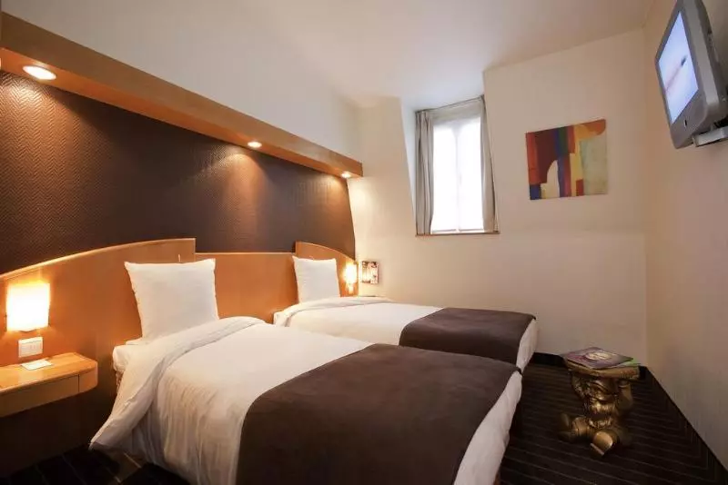 Fotos del hotel Hôtel Hor Les Lumières:  12